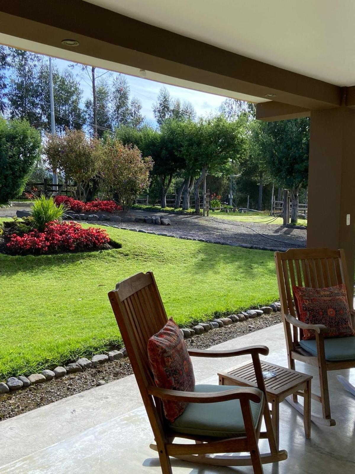 Cottage house Cayambe Exteriör bild